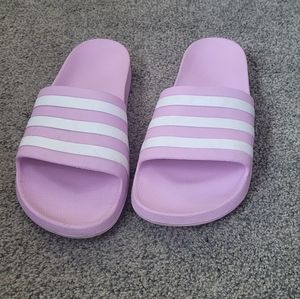 Adidas flats